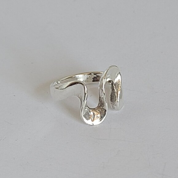 Vintage Abstract Wavy Modern Sterling Silver Statement Ring 8 - Picture 2 of 8